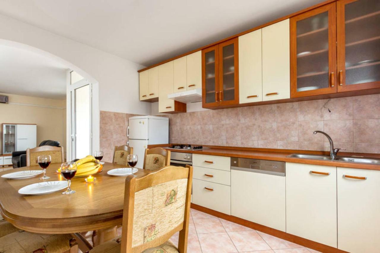 Apartments Ukic Kaštela Εξωτερικό φωτογραφία